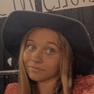 Meet your Posher, Destany